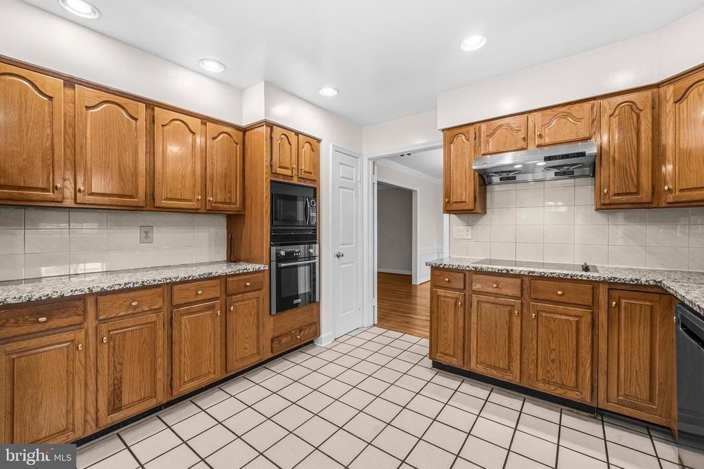 7520 Royal Dominion Drive - Photo 17