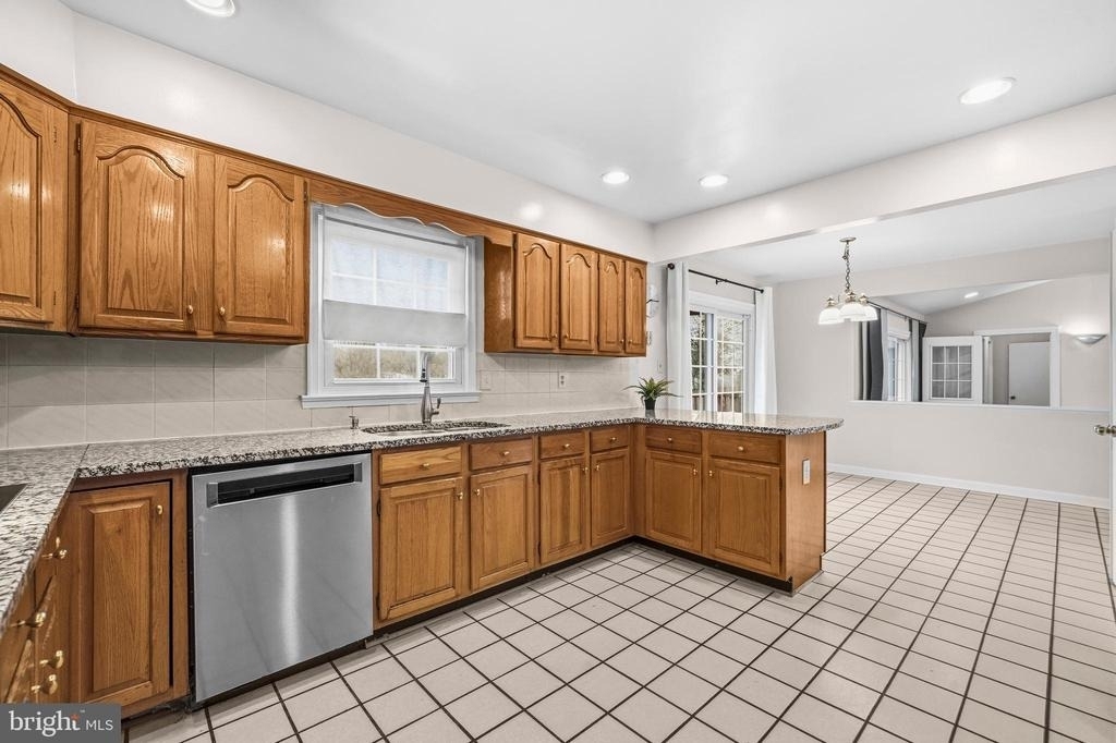 7520 Royal Dominion Drive - Photo 16