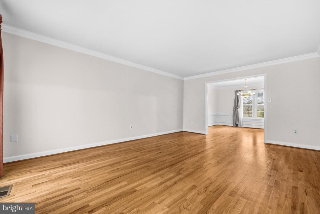 7520 Royal Dominion Drive - Photo 8