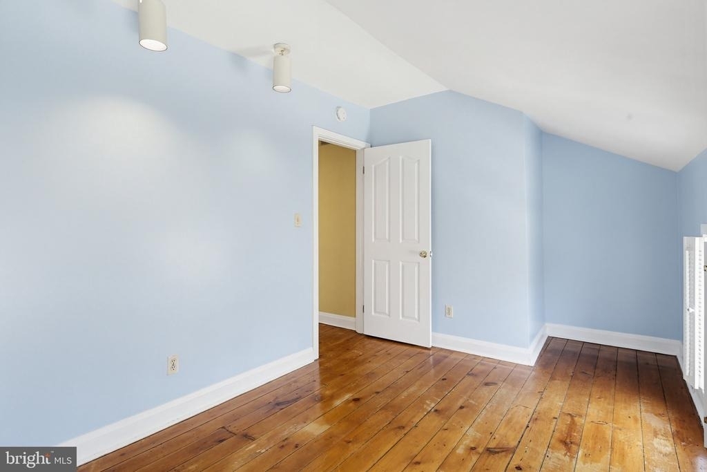 947 Oella Avenue - Photo 10