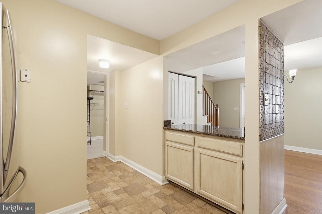 947 Oella Avenue - Photo 7