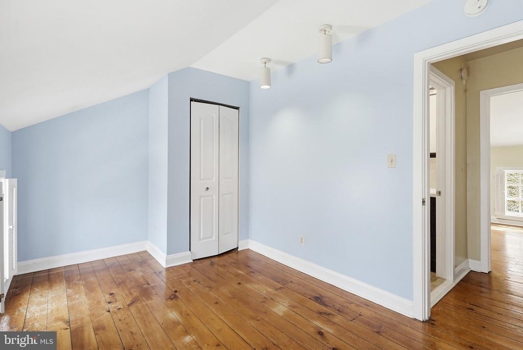 947 Oella Avenue - Photo 9