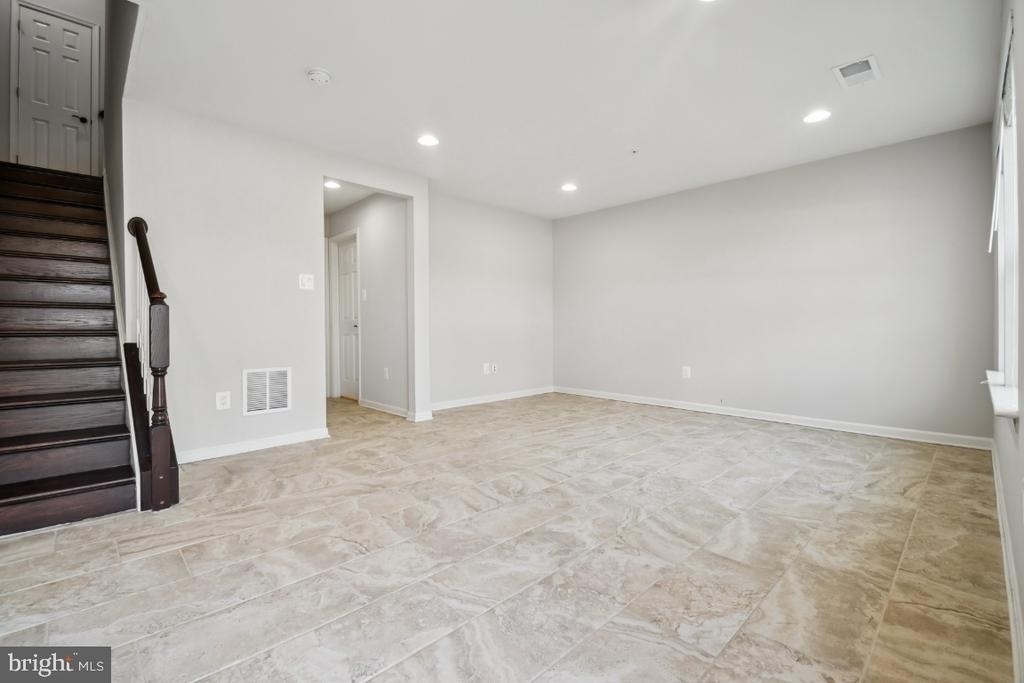 1118 Bayberry Lane - Photo 2