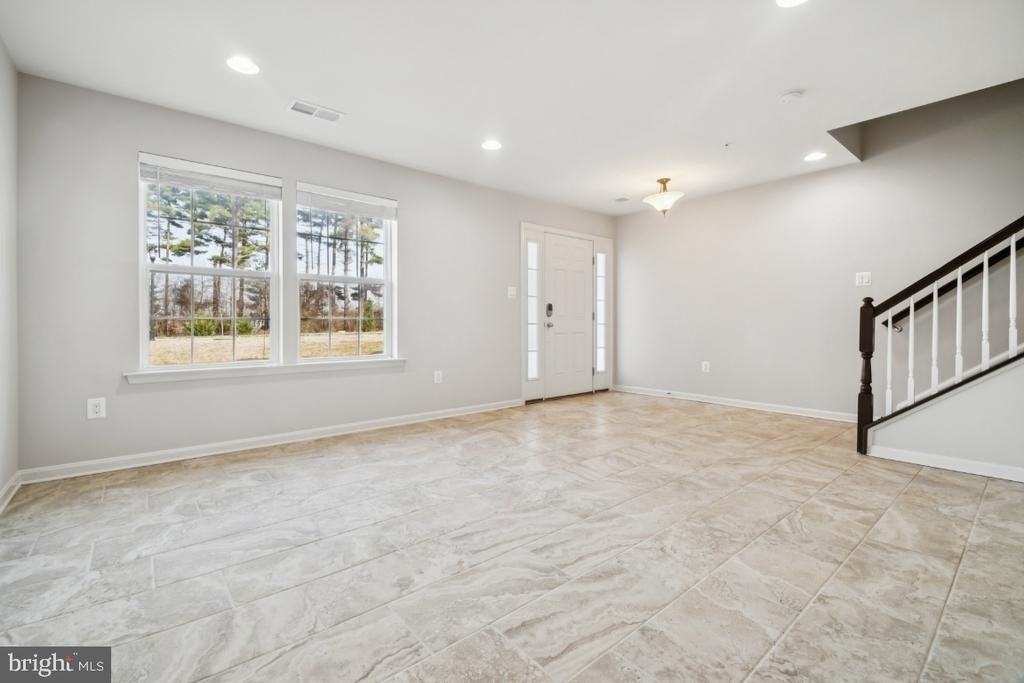 1118 Bayberry Lane - Photo 4
