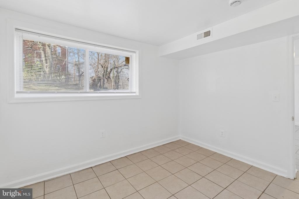 407 Lebaum Street Se - Photo 12