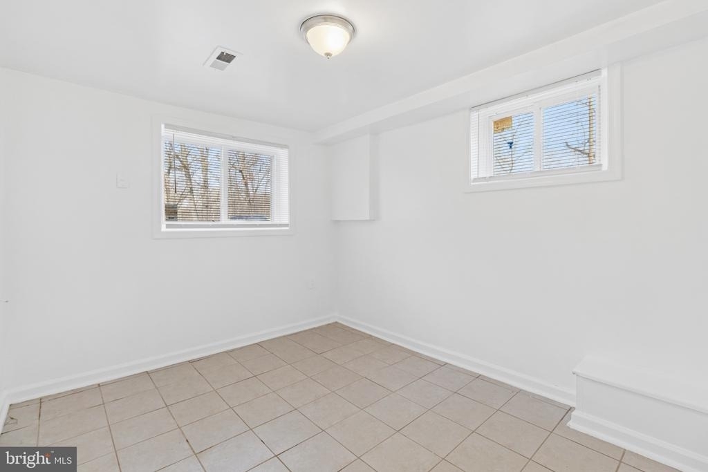 407 Lebaum Street Se - Photo 8