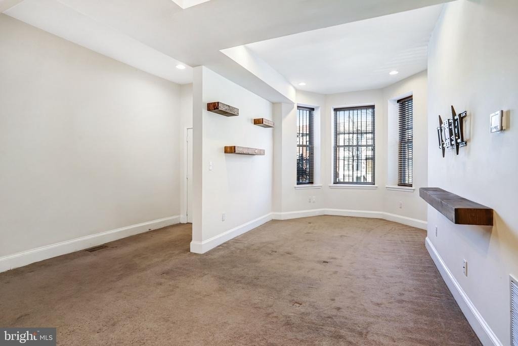 12 Rhode Island Avenue Nw - Photo 5