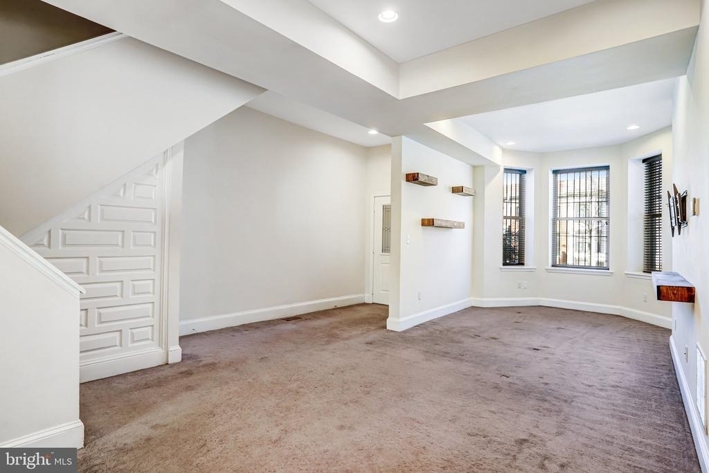 12 Rhode Island Avenue Nw - Photo 4