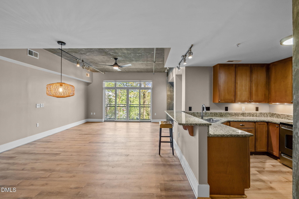 444 S Blount Street - Photo 5