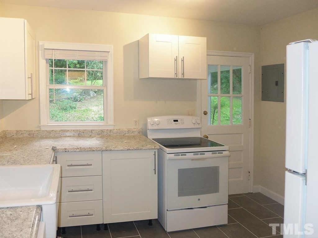 731 Raleigh Road - Photo 4