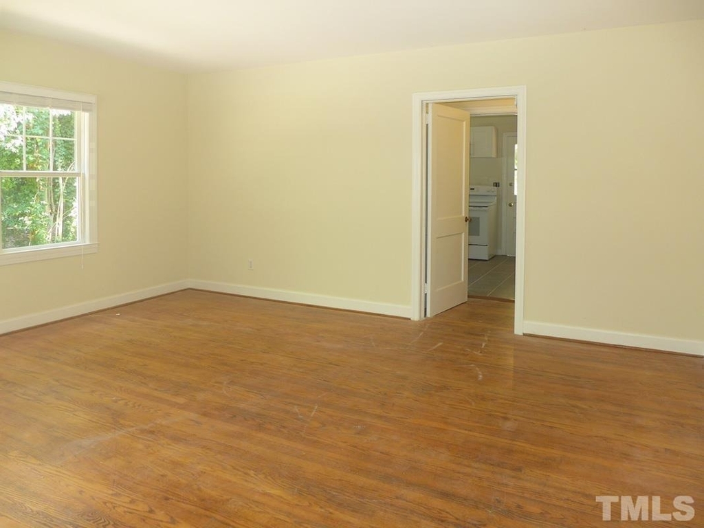 731 Raleigh Road - Photo 2