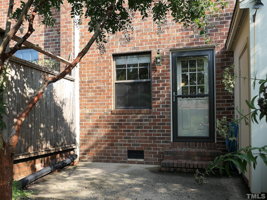 105 Fidelity Street - Photo 11