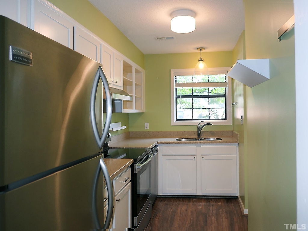 105 Fidelity Street - Photo 6