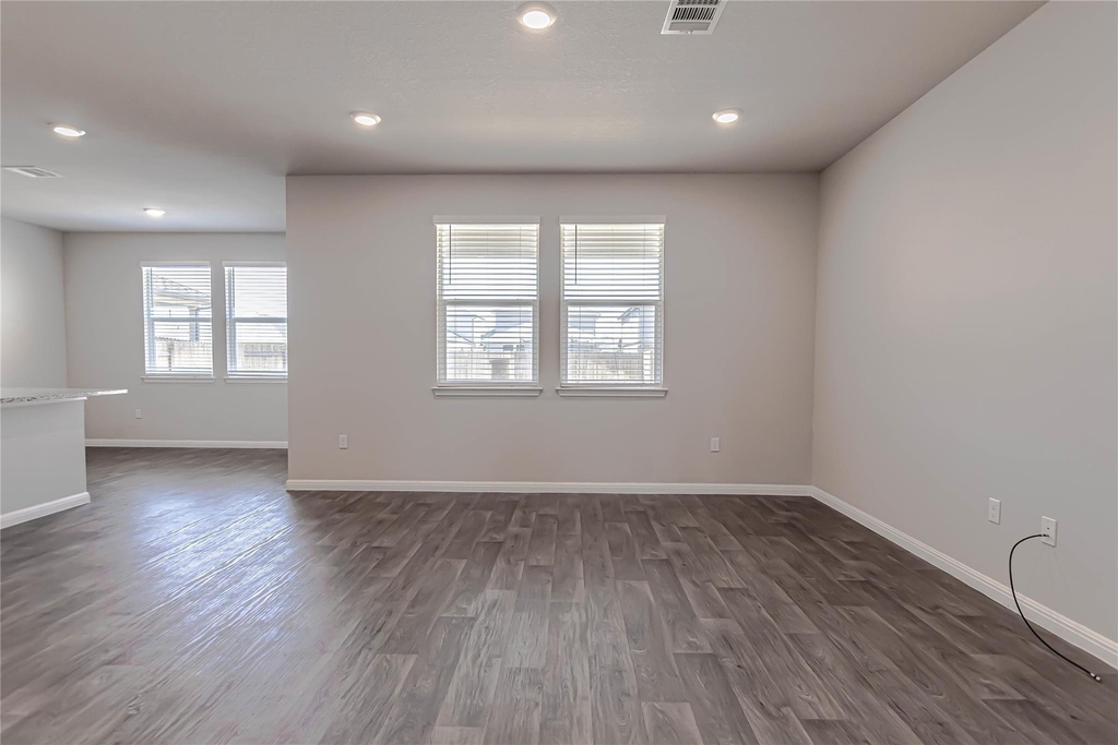 114 Mercer St - Photo 3