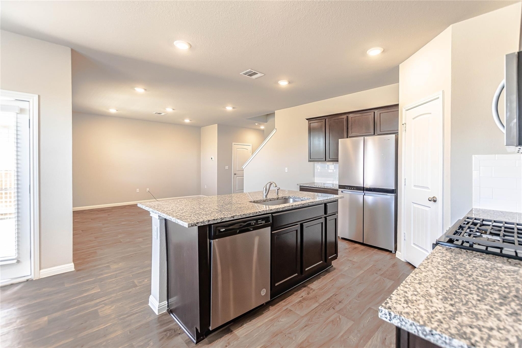 114 Mercer St - Photo 6