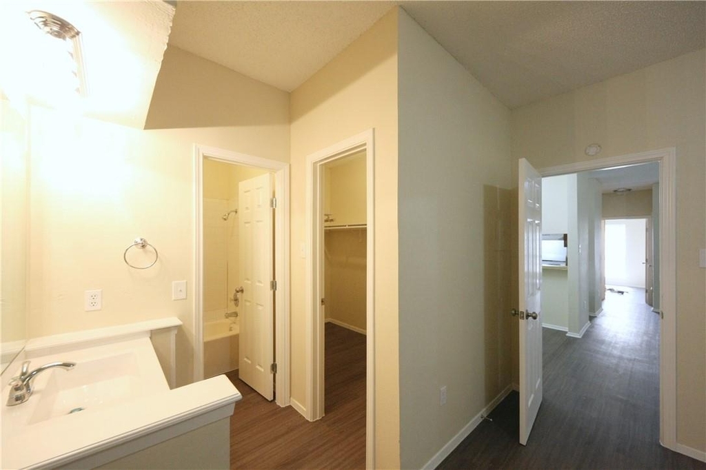 11611 April Dr - Photo 12