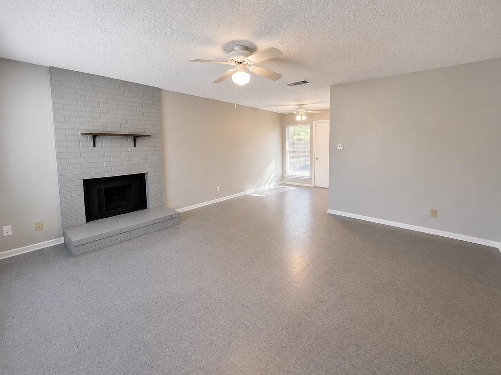 507 Thelma Dr - Photo 1