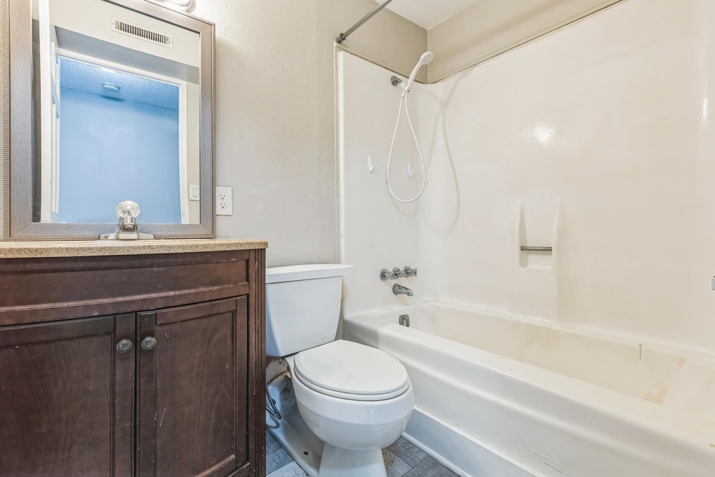 20600 Bonanza St - Photo 10