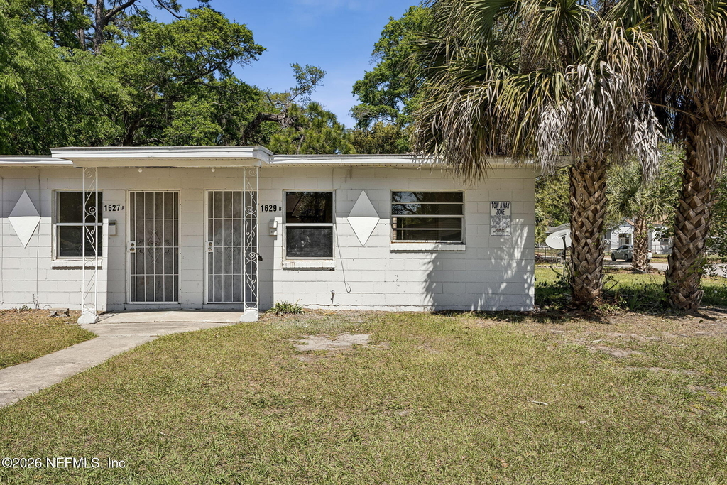 1627 E 9th Street - Photo 3