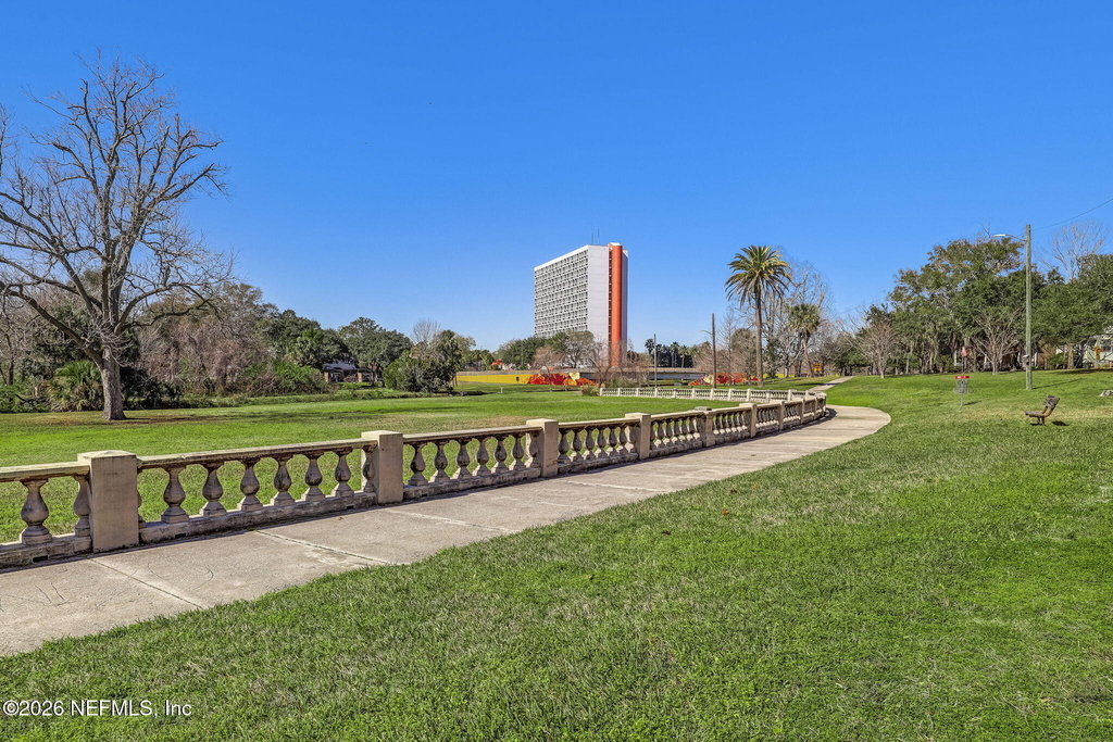 1627 E 9th Street - Photo 30