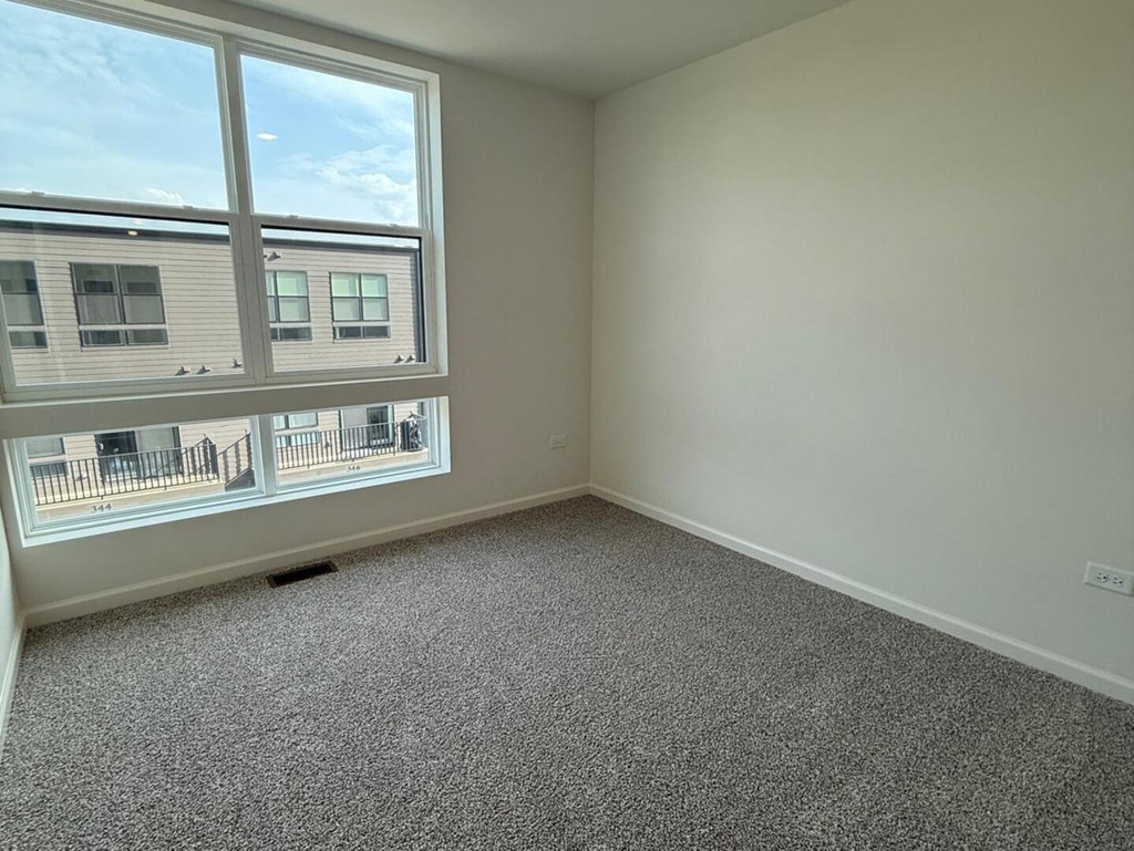 347 Summit Circle - Photo 8