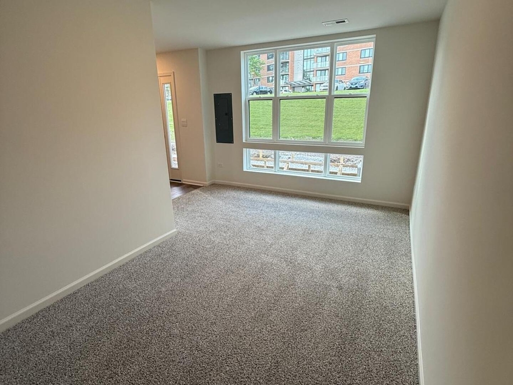 347 Summit Circle - Photo 7