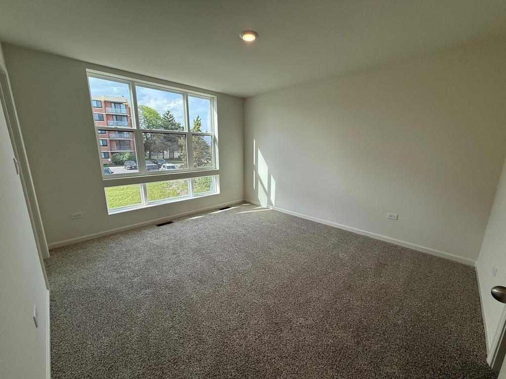 347 Summit Circle - Photo 10