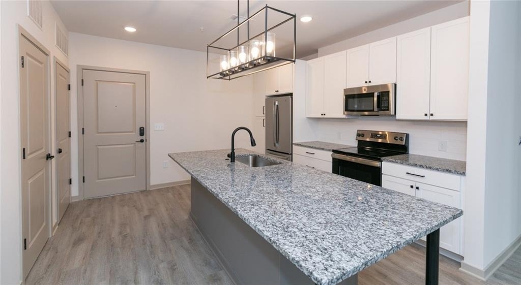 2250 Oak Road - Photo 4