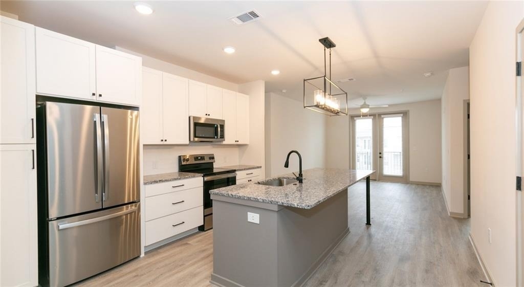 2250 Oak Road - Photo 3