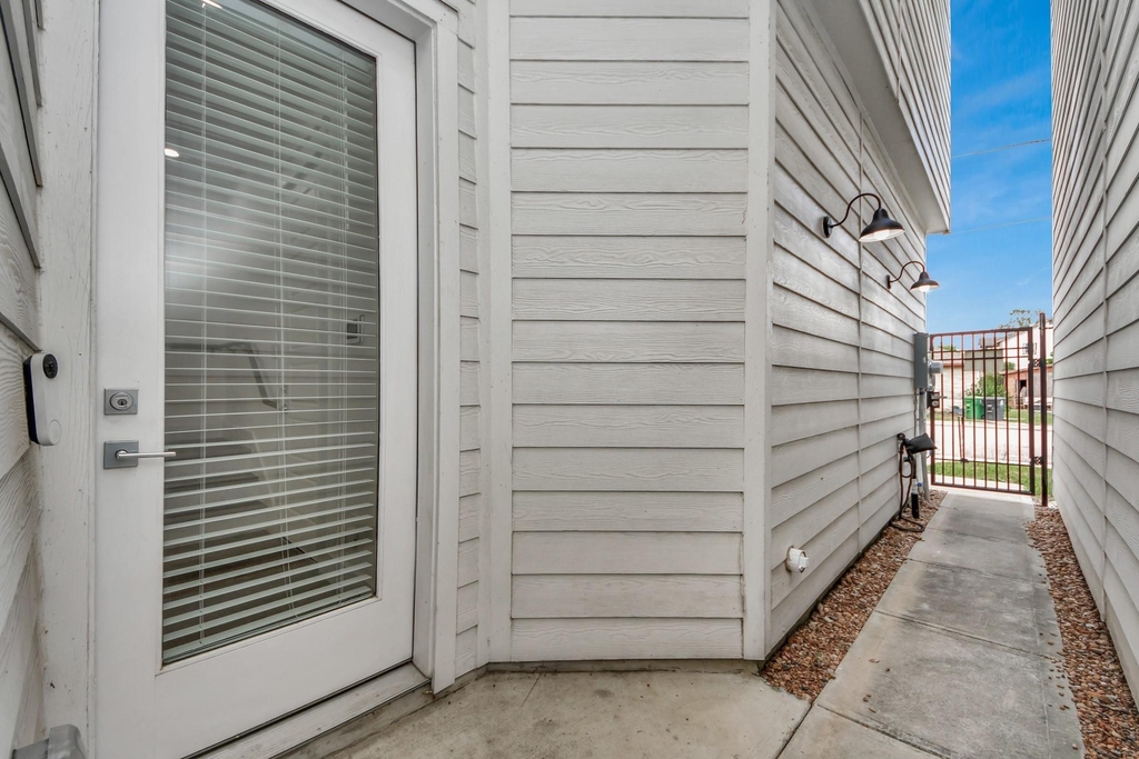 5402 Margarita Street - Photo 3