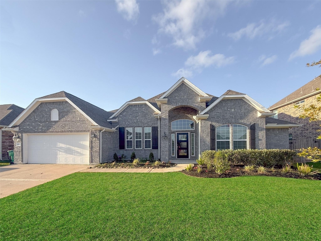 1524 N Blue Bonnet Lane - Photo 0