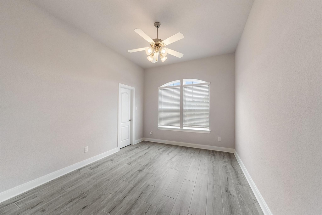1524 N Blue Bonnet Lane - Photo 32