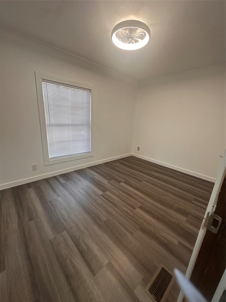 14525 Oak Hill Lane - Photo 15