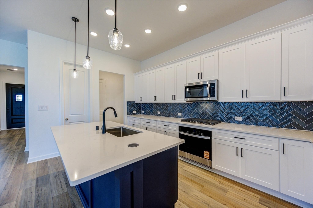 25326 Loch Doon Drive - Photo 10