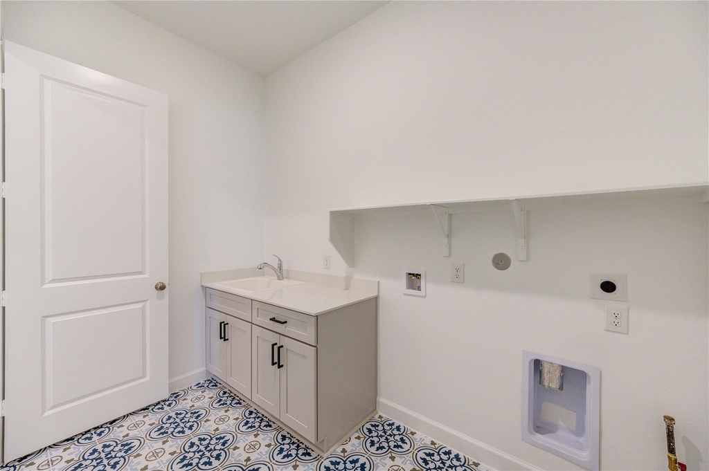 25326 Loch Doon Drive - Photo 17