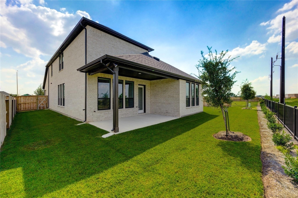 25326 Loch Doon Drive - Photo 37