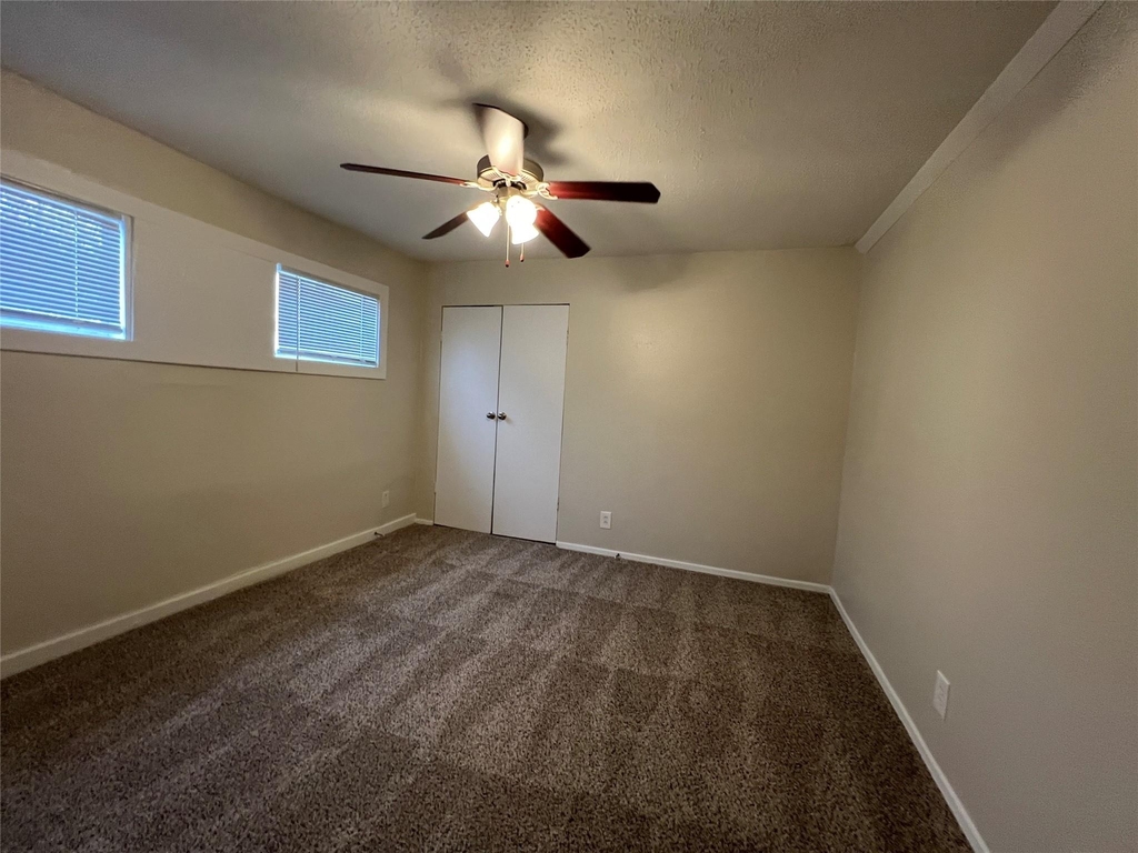 5415 Scott Street - Photo 13
