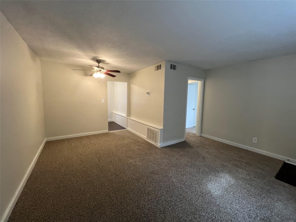 5415 Scott Street - Photo 1