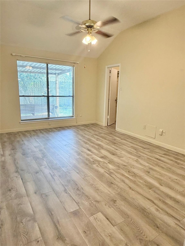 17407 Chamberlain Drive - Photo 5