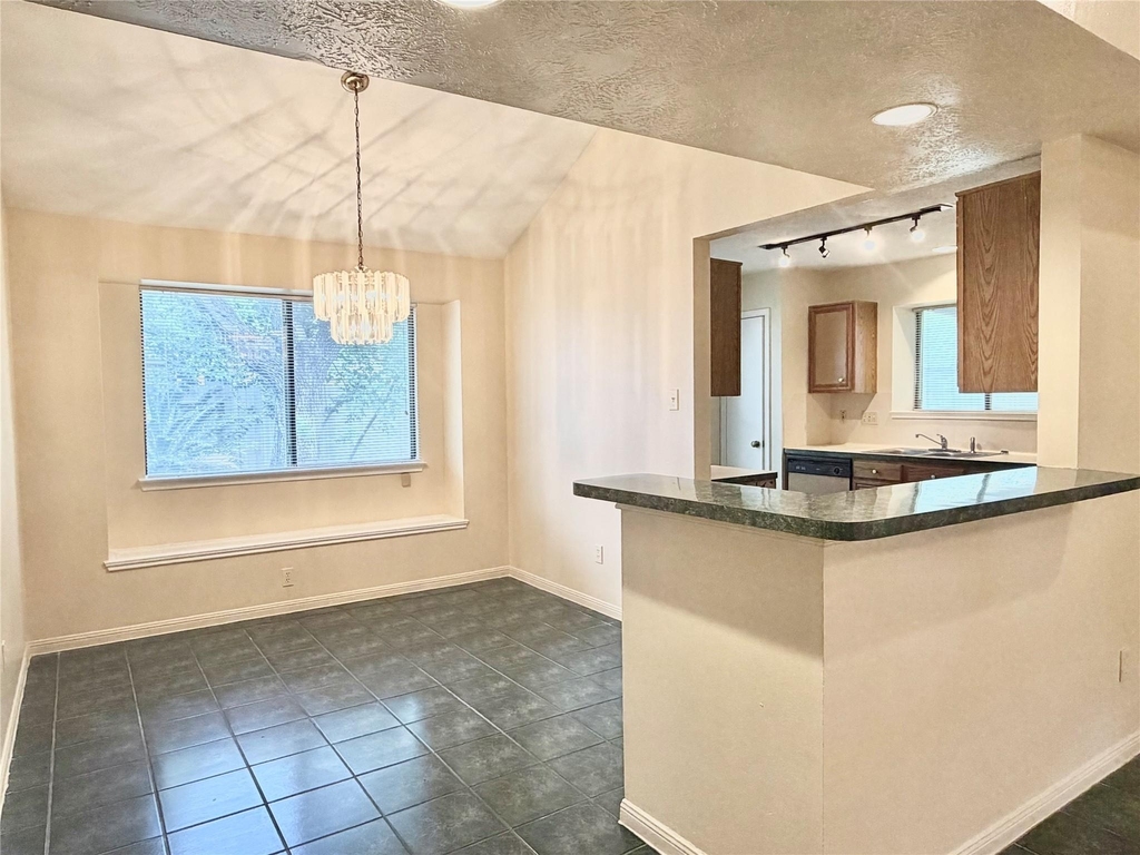 17407 Chamberlain Drive - Photo 2