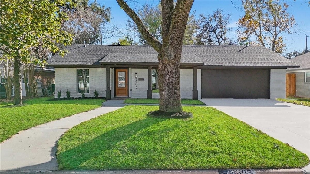 9603 Emnora Lane - Photo 0