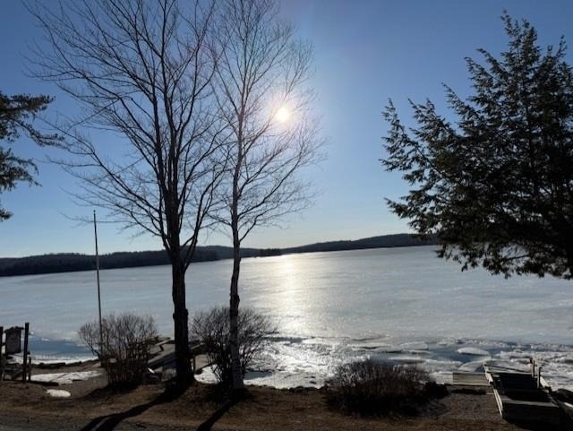 9 Lakeside - Photo 0