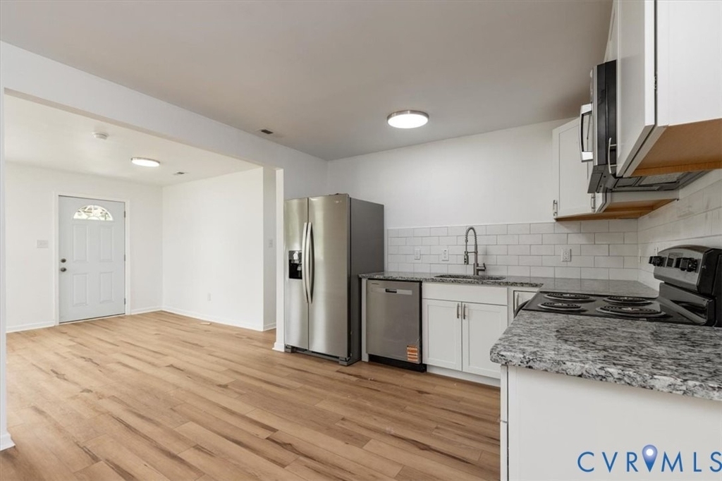 1806 Sussex Street - Photo 1