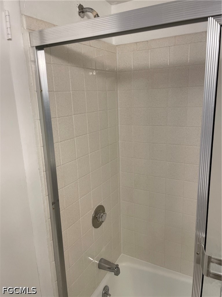 4906 Victoria Drive - Photo 17