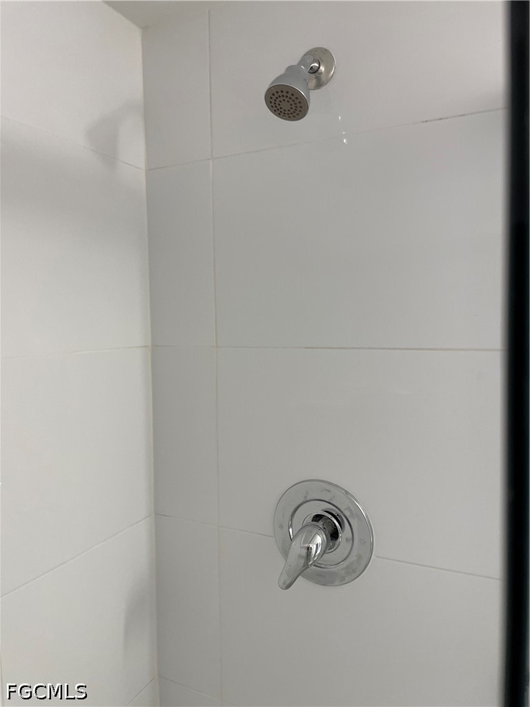 4906 Victoria Drive - Photo 21