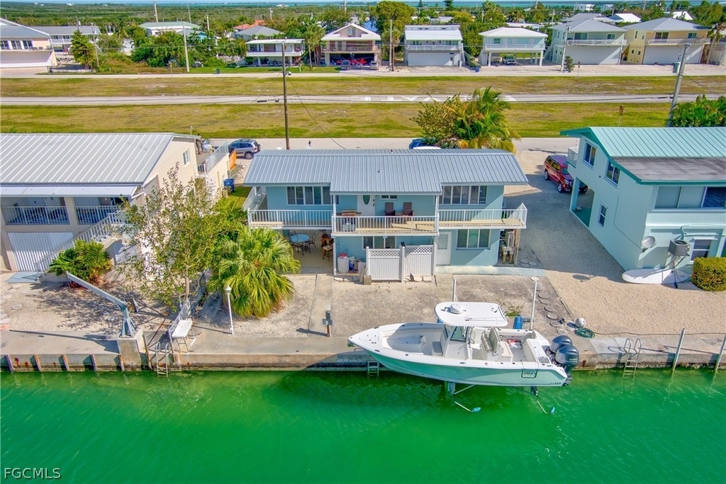 280 Airport Drive S - Photo 0