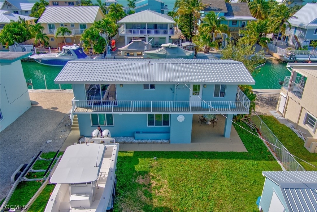280 Airport Drive S - Photo 5