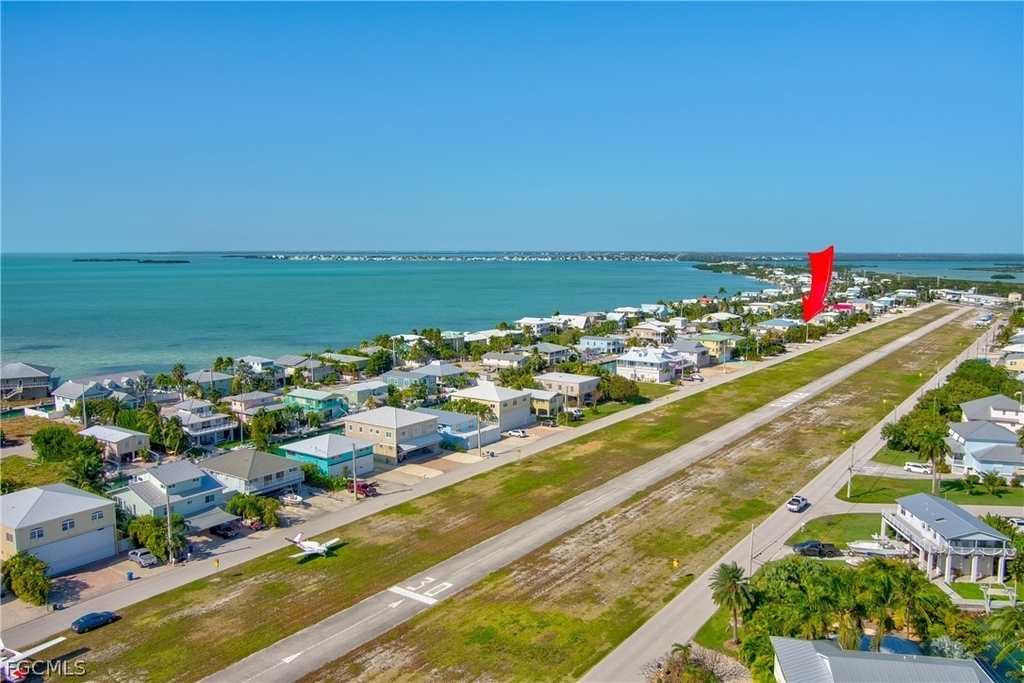 280 Airport Drive S - Photo 8