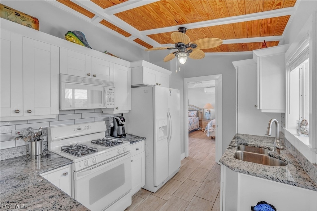 280 Airport Drive S - Photo 26