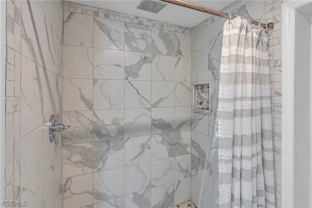 280 Airport Drive S - Photo 40